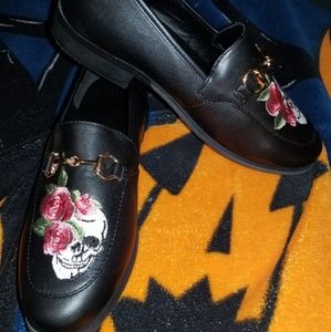 Roses&Skull Embroidered loafers